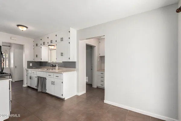 $409,900 | 1061 West 5th Street, Mesa, AZ 85201