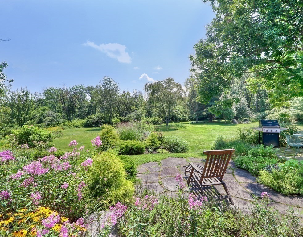 41 Brooks Road Lincoln, MA 01773 - Photo 12 of 42