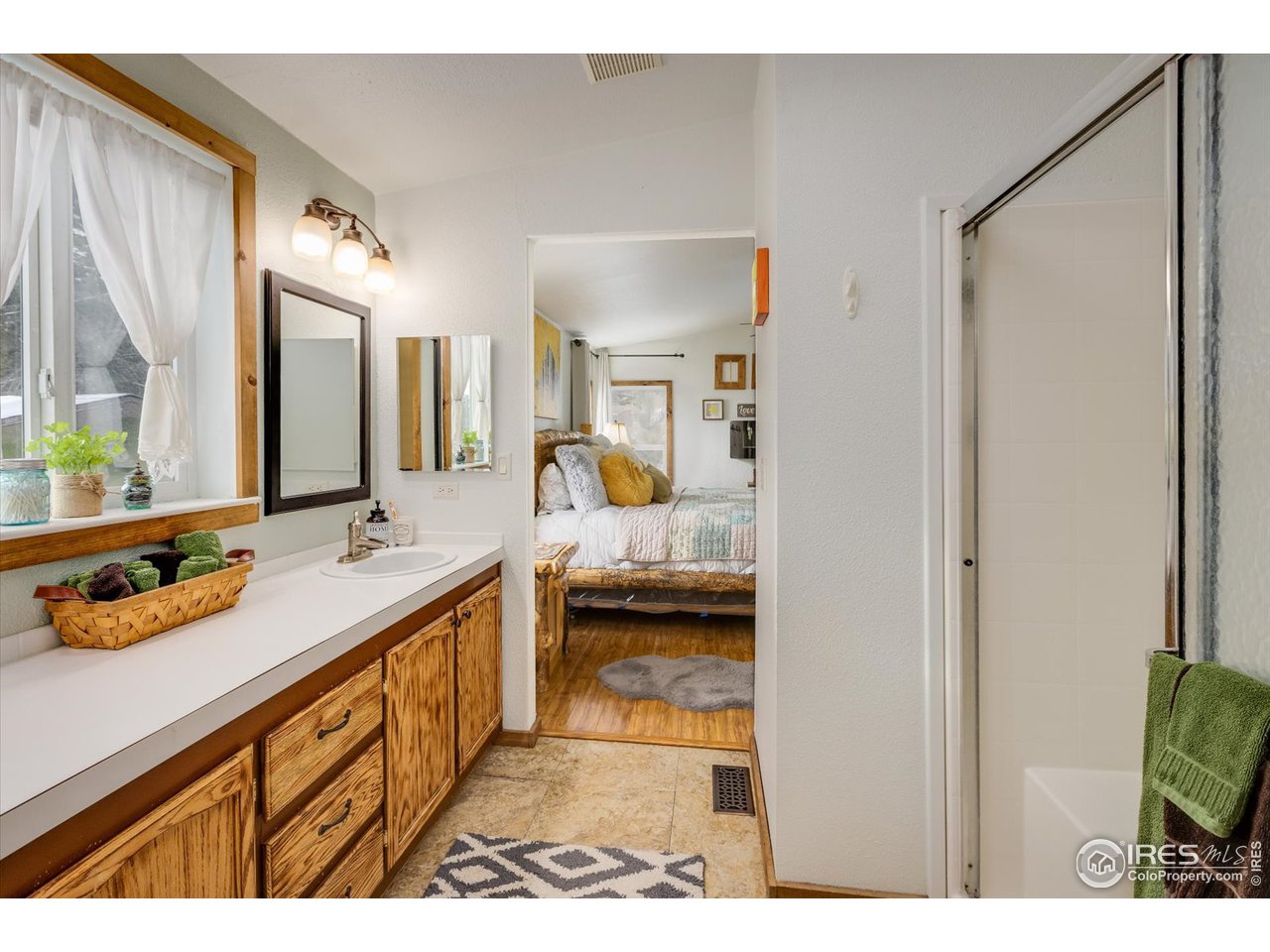 32077 Sylvan Road Golden, CO 80403 - Photo 20 of 32
