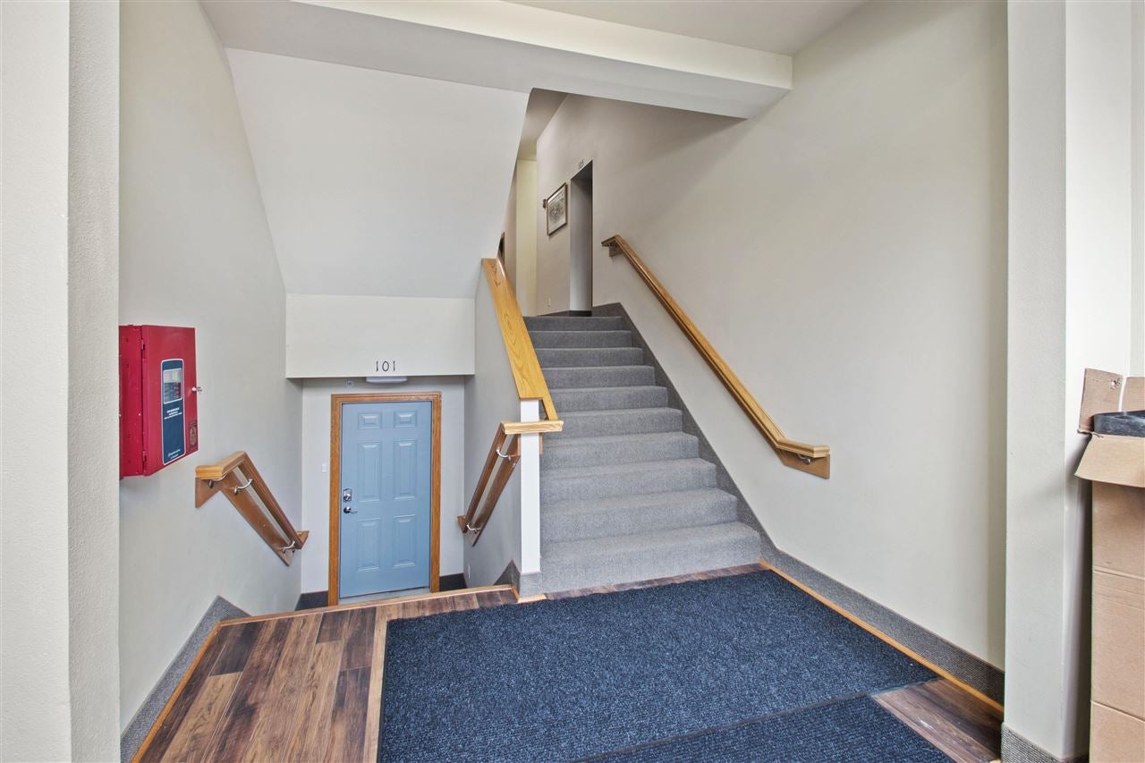 251 Vine Street, Unit 113 Riverside, IA 52327 - Photo 15 of 20 Gallery Image 15