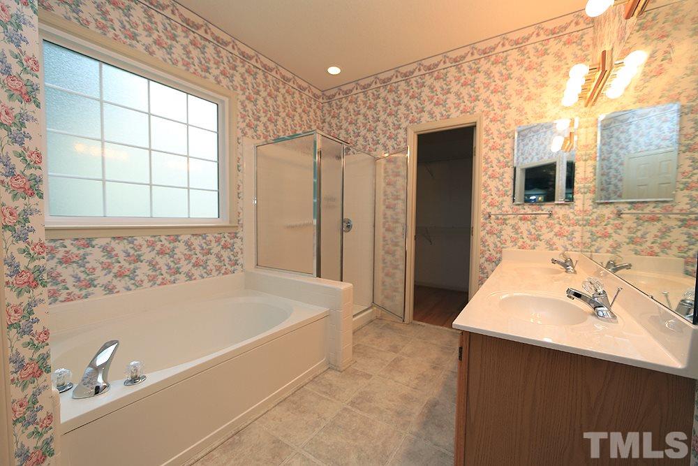 5720 Raddington Street Raleigh, NC 27613 - Photo 8 of 13