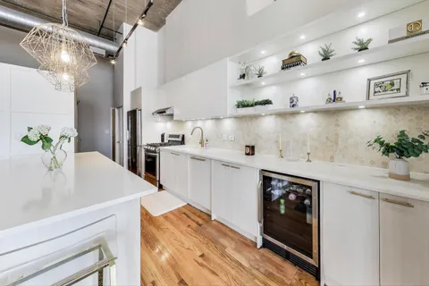 $525,000 | 758 North Larrabee Street, Unit 509, Chicago, IL 60654