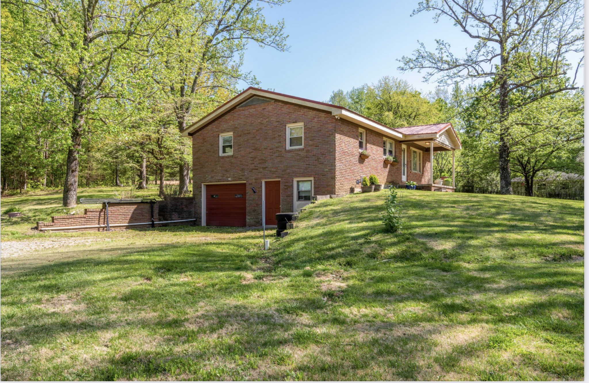 a house view with a outdoor space