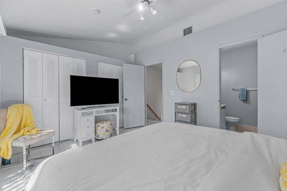 980 Jeffery Street Boca Raton, FL 33487 - Photo 11 of 20 11