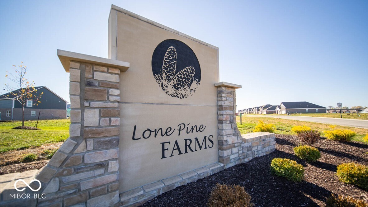 5924 Norfolk Road Greenwood, IN 46143 - Photo 4 of 7