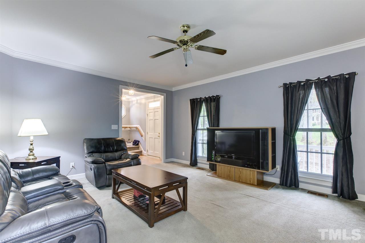 6020 Hampton Ridge Road Raleigh, NC 27603 - Photo 4 of 23 Gallery Image 4