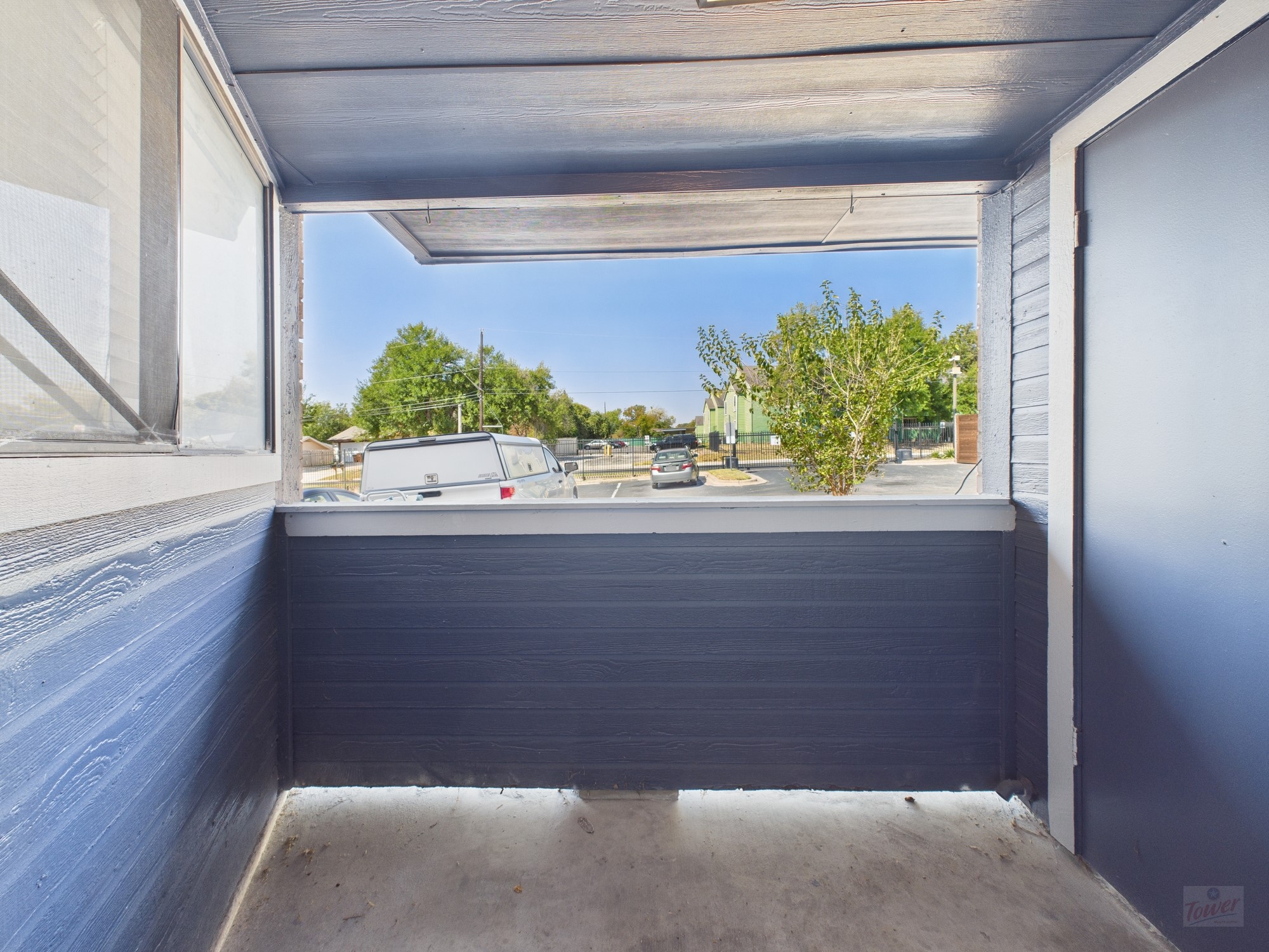 2500 Burleson Road, Unit 201 Austin, TX 78741 - Photo 18 of 20 a window with a flower pot
