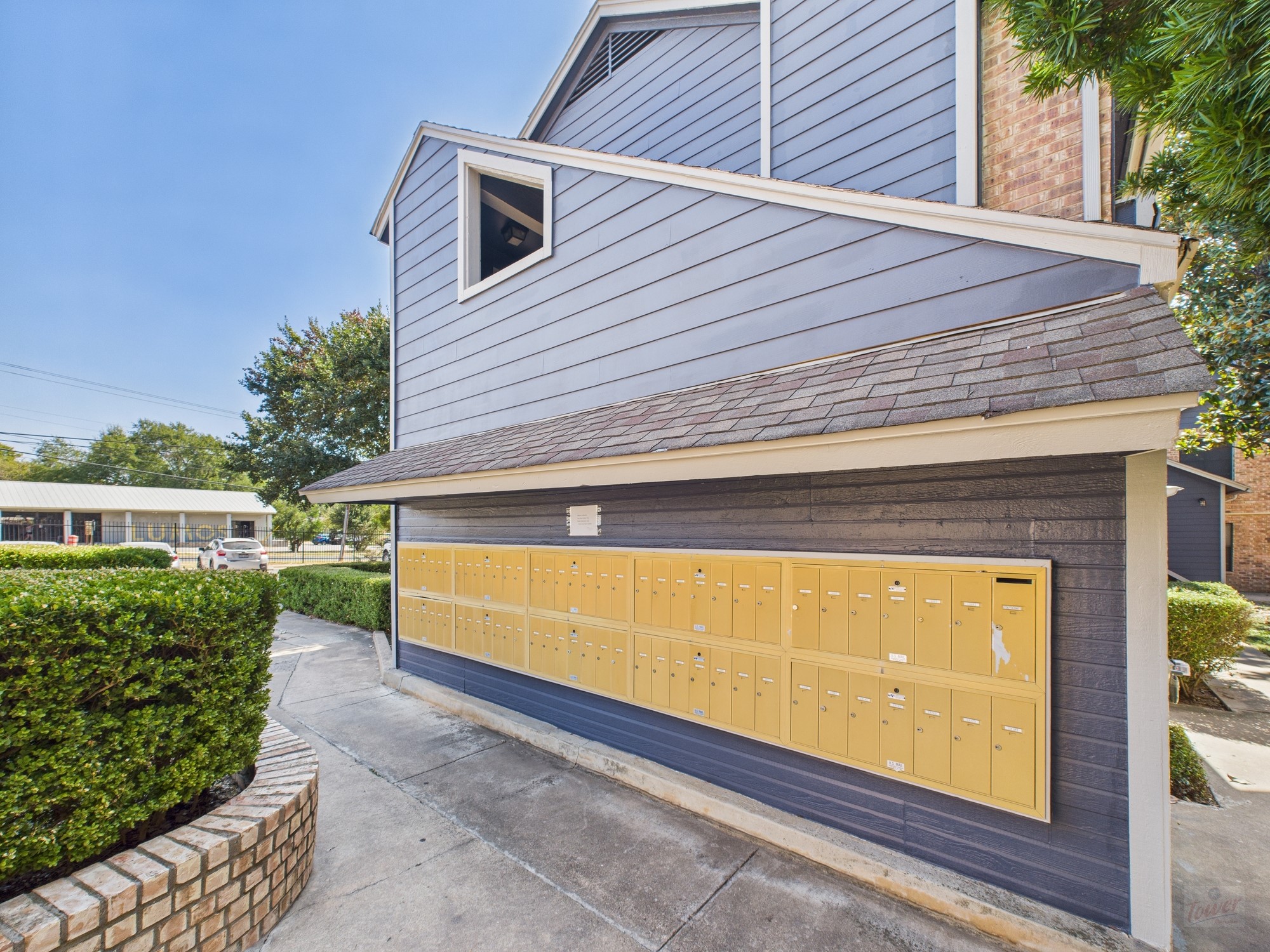 2500 Burleson Road, Unit 201 Austin, TX 78741 - Photo 19 of 20 a view of outdoor space and yard