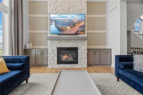 $950,000 | 15809 El Monte Street, Overland Park, KS 66224