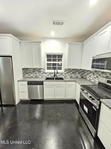 $2,200 | 101 Brisco Drive, Vicksburg, MS 39180