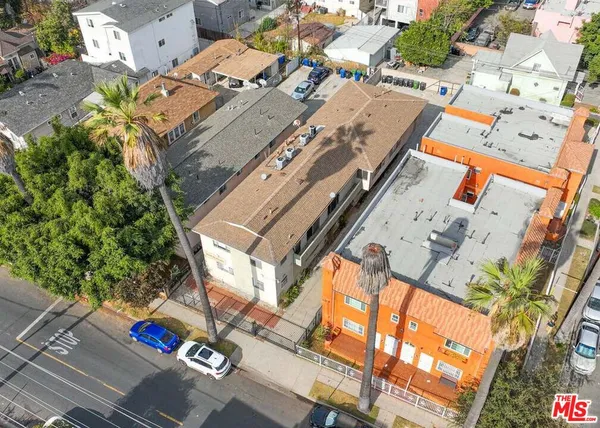 $1,300 | 1189 West 36th Place, Unit 3, Los Angeles, CA 90007