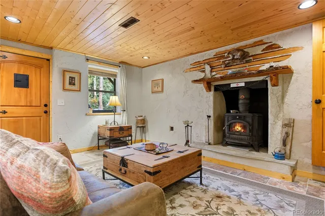 $949,900 | 401 Lake Road, Idaho Springs, CO 80452