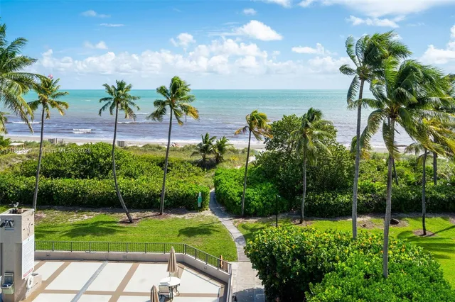 $1,900,000 | 201 Crandon Boulevard, Unit 444, Key Biscayne, FL 33149
