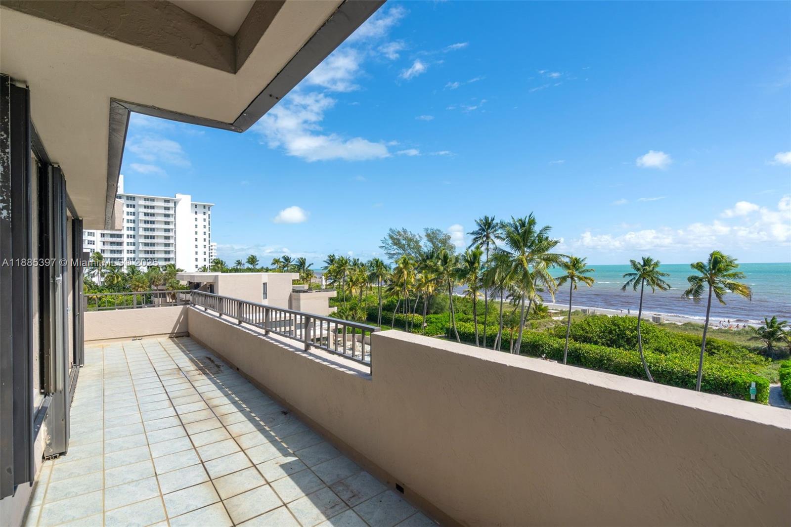 201 Crandon Boulevard, Unit 444 Key Biscayne, FL 33149 - Photo 3 of 47