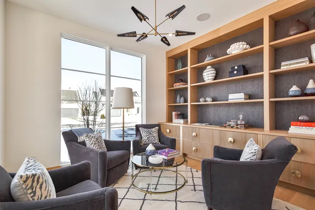 $2,399,000 | 527 Kensington Court, Hinsdale, IL 60521