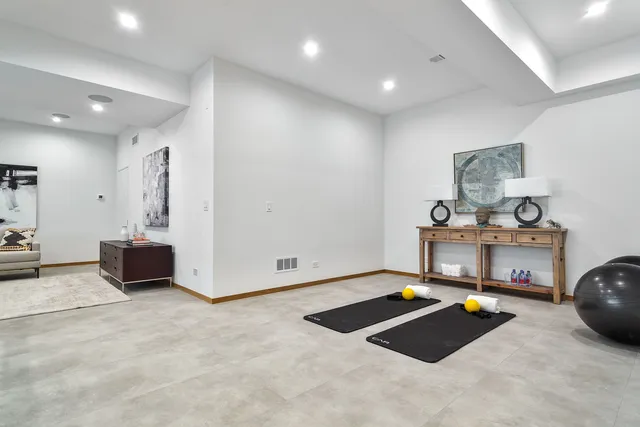 $2,399,000 | 527 Kensington Court, Hinsdale, IL 60521