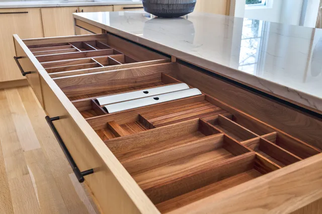 $2,399,000 | 527 Kensington Court, Hinsdale, IL 60521