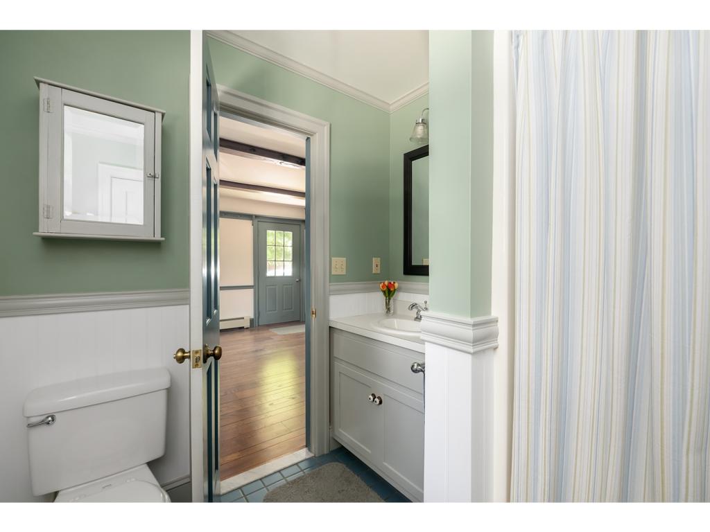5 Robin Glen Road Stratham, NH 03885 - Photo 17 of 35