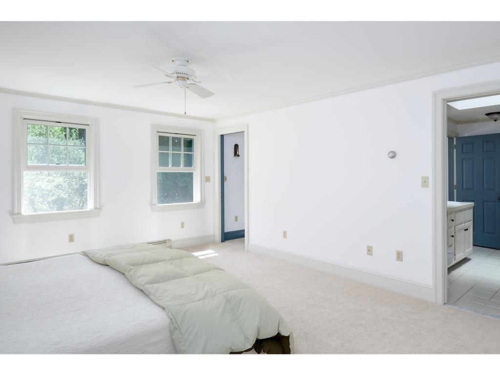 5 Robin Glen Road Stratham, NH 03885 - Photo 22 of 35