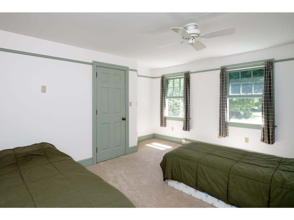 5 Robin Glen Road Stratham, NH 03885 - Photo 23 of 35