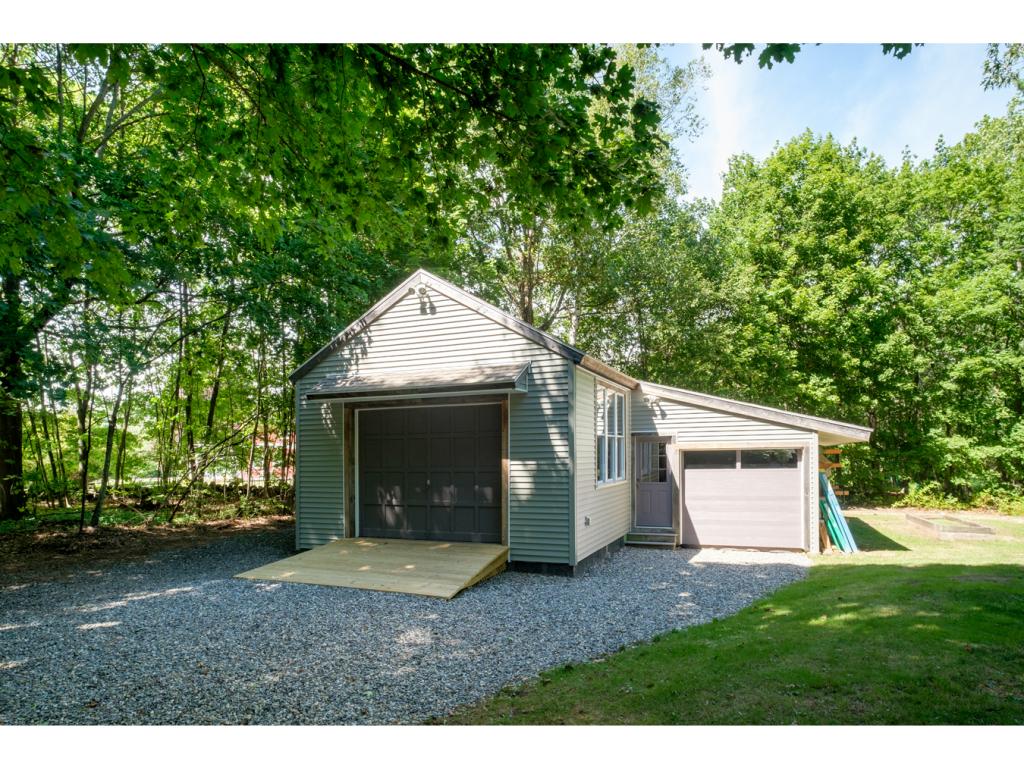 5 Robin Glen Road Stratham, NH 03885 - Photo 29 of 35