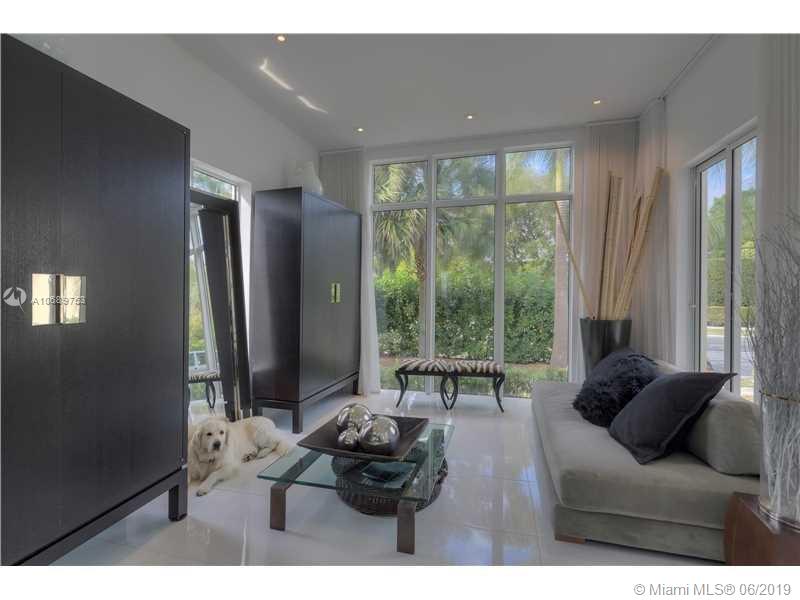 2965 North Bay Road Miami Beach, FL 33140 - Photo 13 of 26