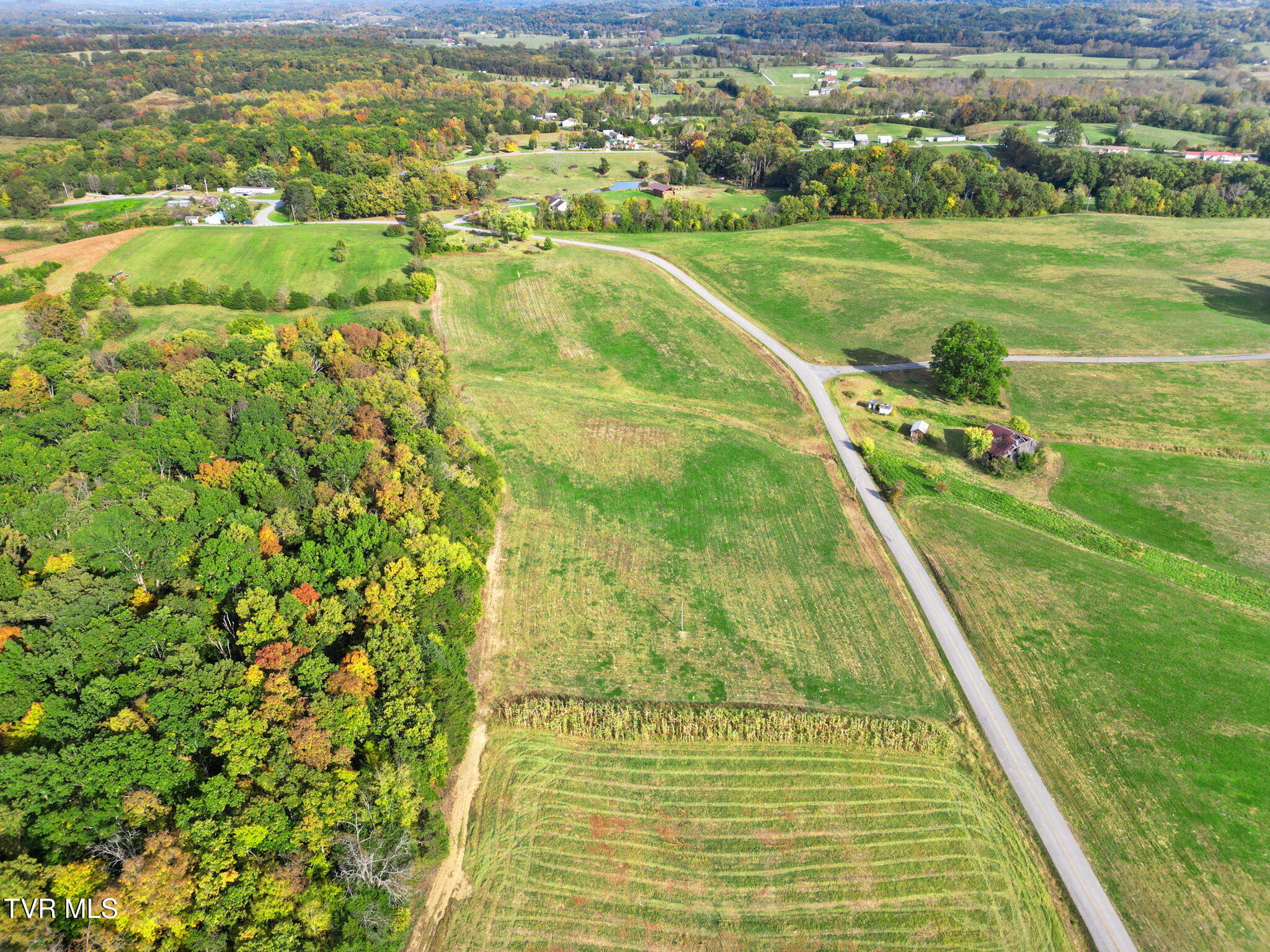 Lot 32 Kenneytown Road Greeneville, TN 37745 - Photo 3 of 8 34-web-or-mls-DJI_0526