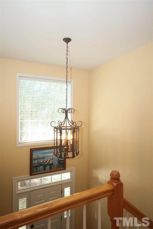 5508 Vista View Court Raleigh, NC 27612 - Photo 3 of 19 Gallery Image 3