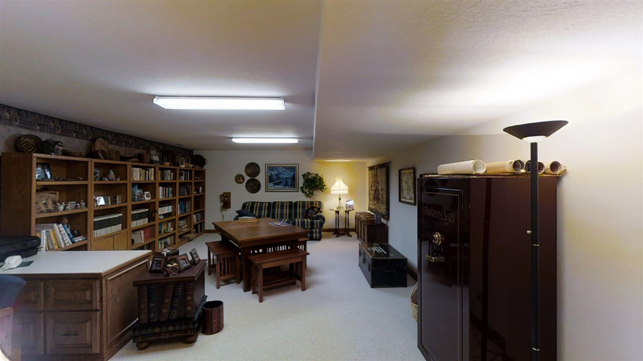 2970 North Rangeline Road Huntington, IN 46750 - Photo 21 of 35 Gallery Image 21