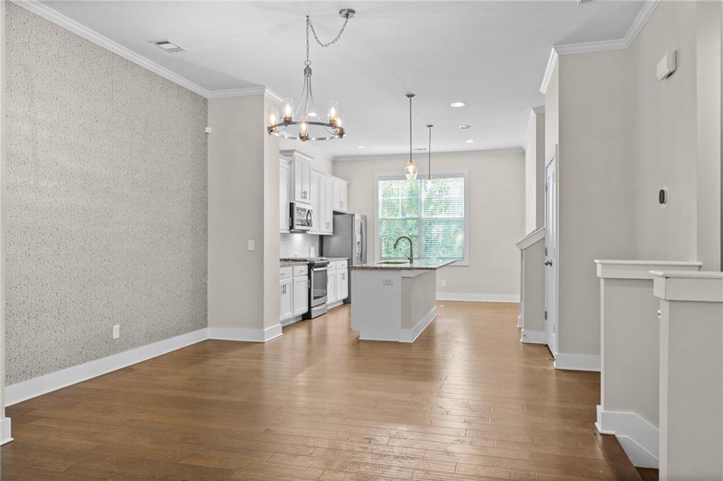 2180 Colvin Court Northwest Atlanta, GA 30318 - Photo 14 of 37