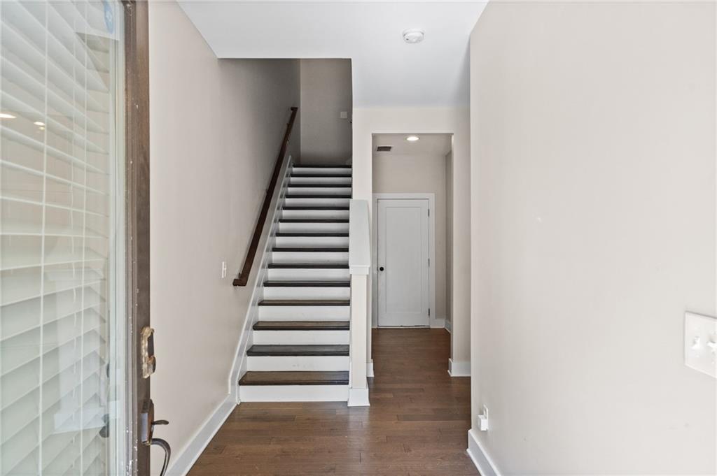 2180 Colvin Court Northwest Atlanta, GA 30318 - Photo 4 of 37