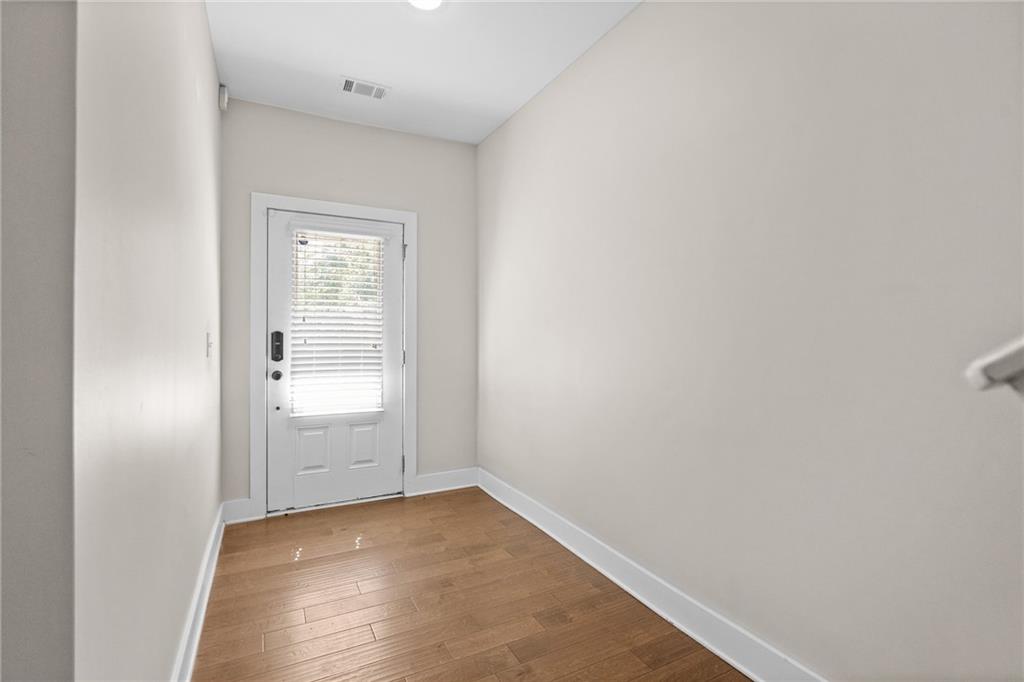 2180 Colvin Court Northwest Atlanta, GA 30318 - Photo 5 of 37