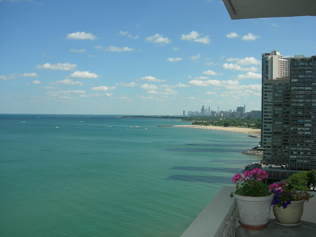 6301 North Sheridan Road, Unit 16R Chicago, IL 60660 - Photo 11 of 16