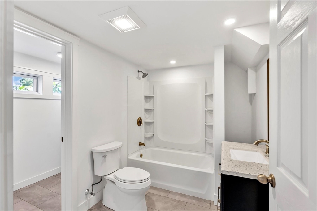 35 Locust Street Wareham, MA 02558 - Photo 14 of 35