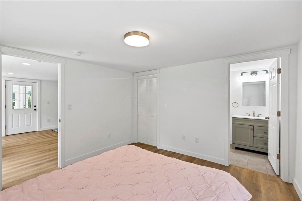35 Locust Street Wareham, MA 02558 - Photo 9 of 35