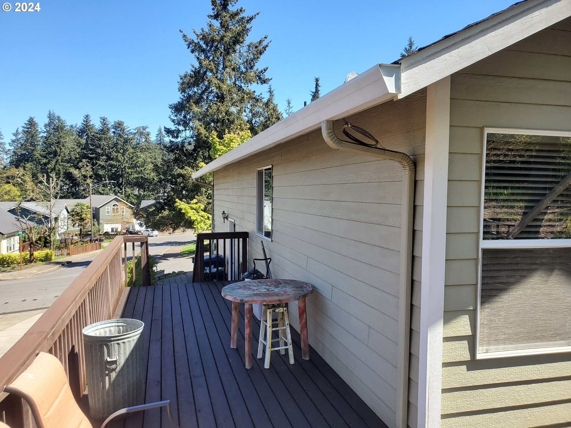 952 South 67th Street Springfield, OR 97478 - Photo 38 of 44 a view of a patio on the deck