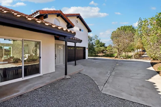 $829,000 | 24485 Del Amo Road, Ramona, CA 92065