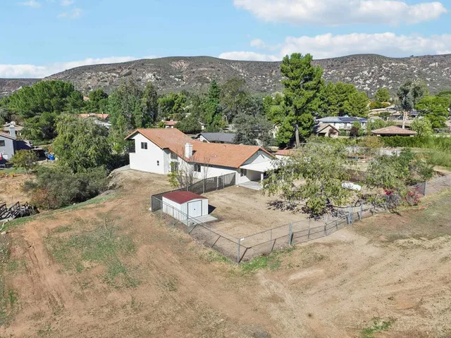 $829,000 | 24485 Del Amo Road, Ramona, CA 92065