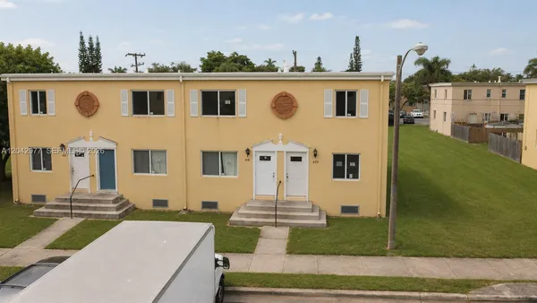 $165,000 | 420 Northwest 84th Terrace, Unit 420, Miami, FL 33150