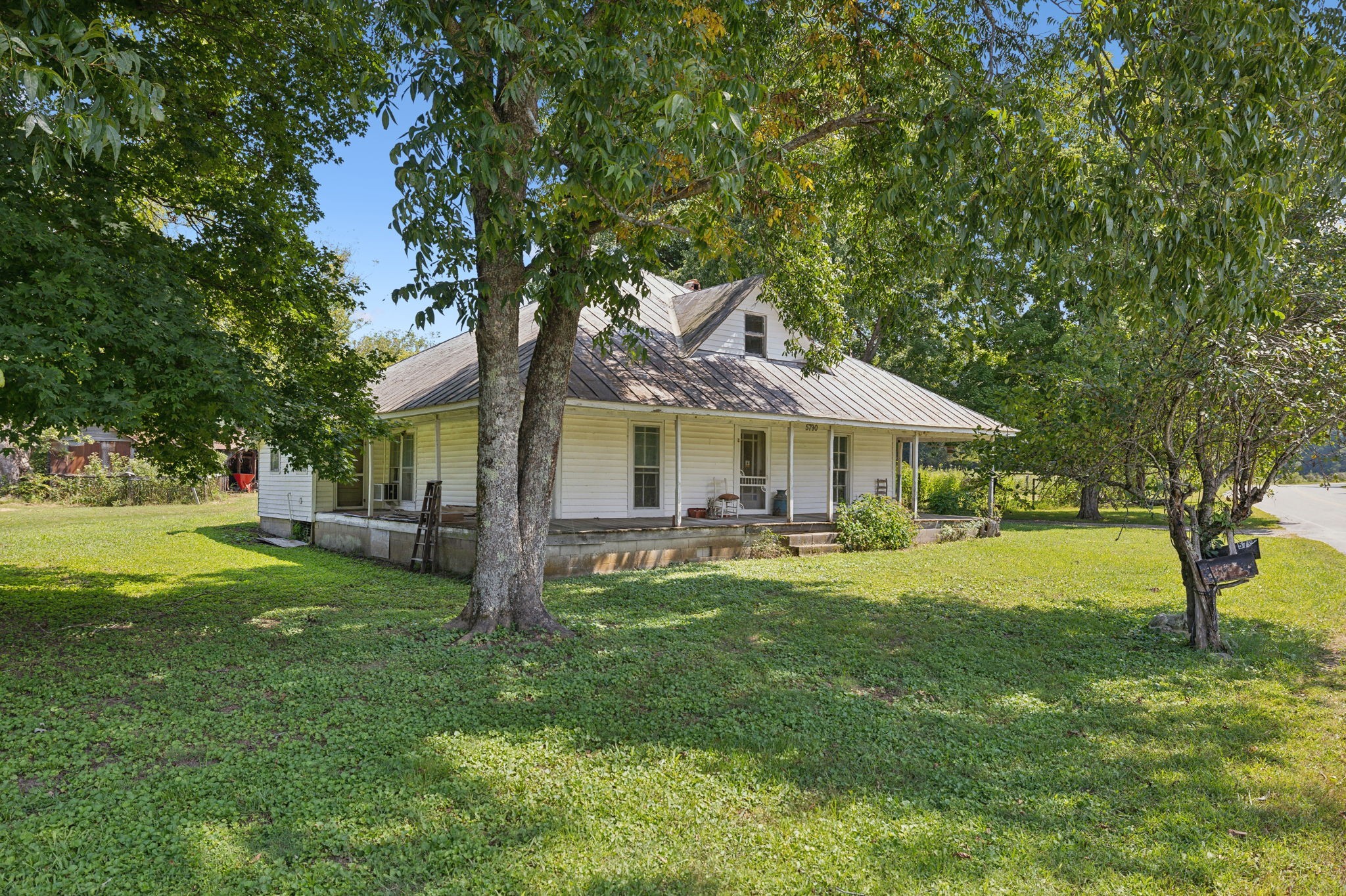2 North Lick Creek Road Franklin, TN 37064 - Photo 1 of 32 Gallery Image 1