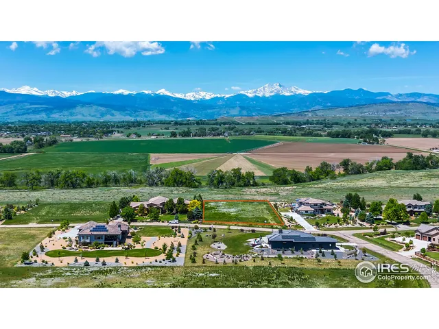 a view of lake with houses