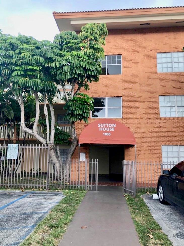 1855 Northeast 121st St Unit 21  