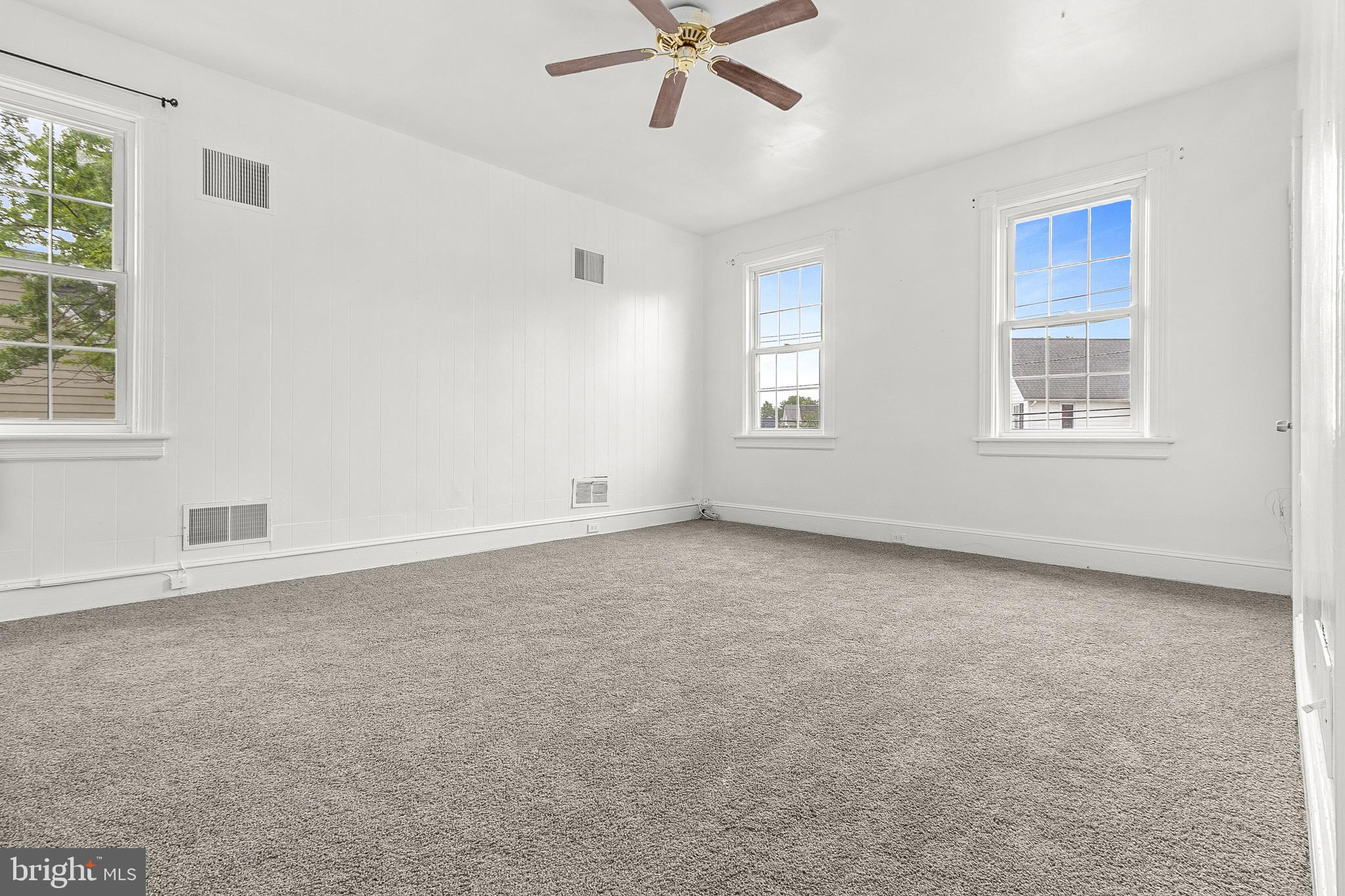 224 East Washington Street Riverside, NJ 08075 - Photo 15 of 27 2nd Bedroom.