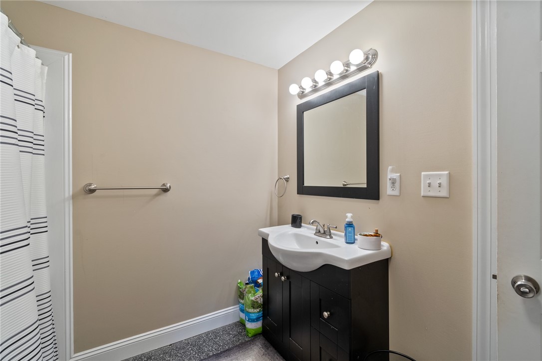 204 Fall Street Seneca Falls, NY 13148 - Photo 16 of 44