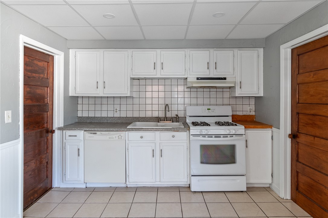 204 Fall Street Seneca Falls, NY 13148 - Photo 24 of 44