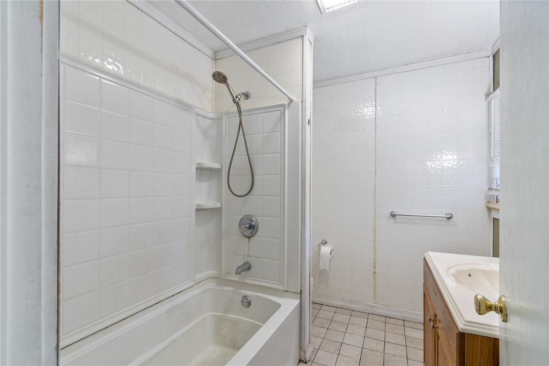 204 Fall Street Seneca Falls, NY 13148 - Photo 39 of 44