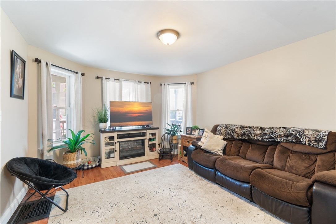 204 Fall Street Seneca Falls, NY 13148 - Photo 5 of 44