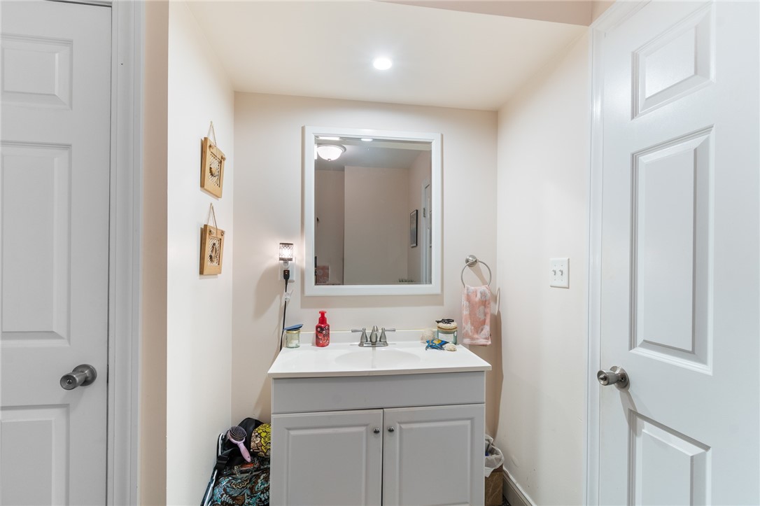 204 Fall Street Seneca Falls, NY 13148 - Photo 9 of 44