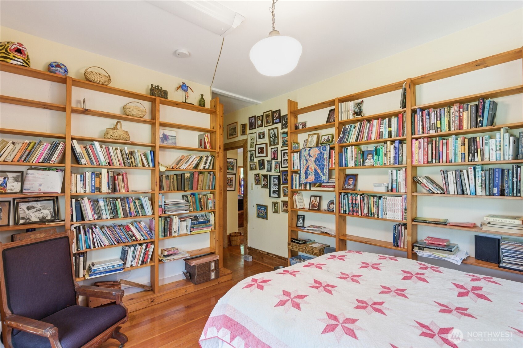 802 16th Avenue Seattle, WA 98122 - Photo 12 of 40
