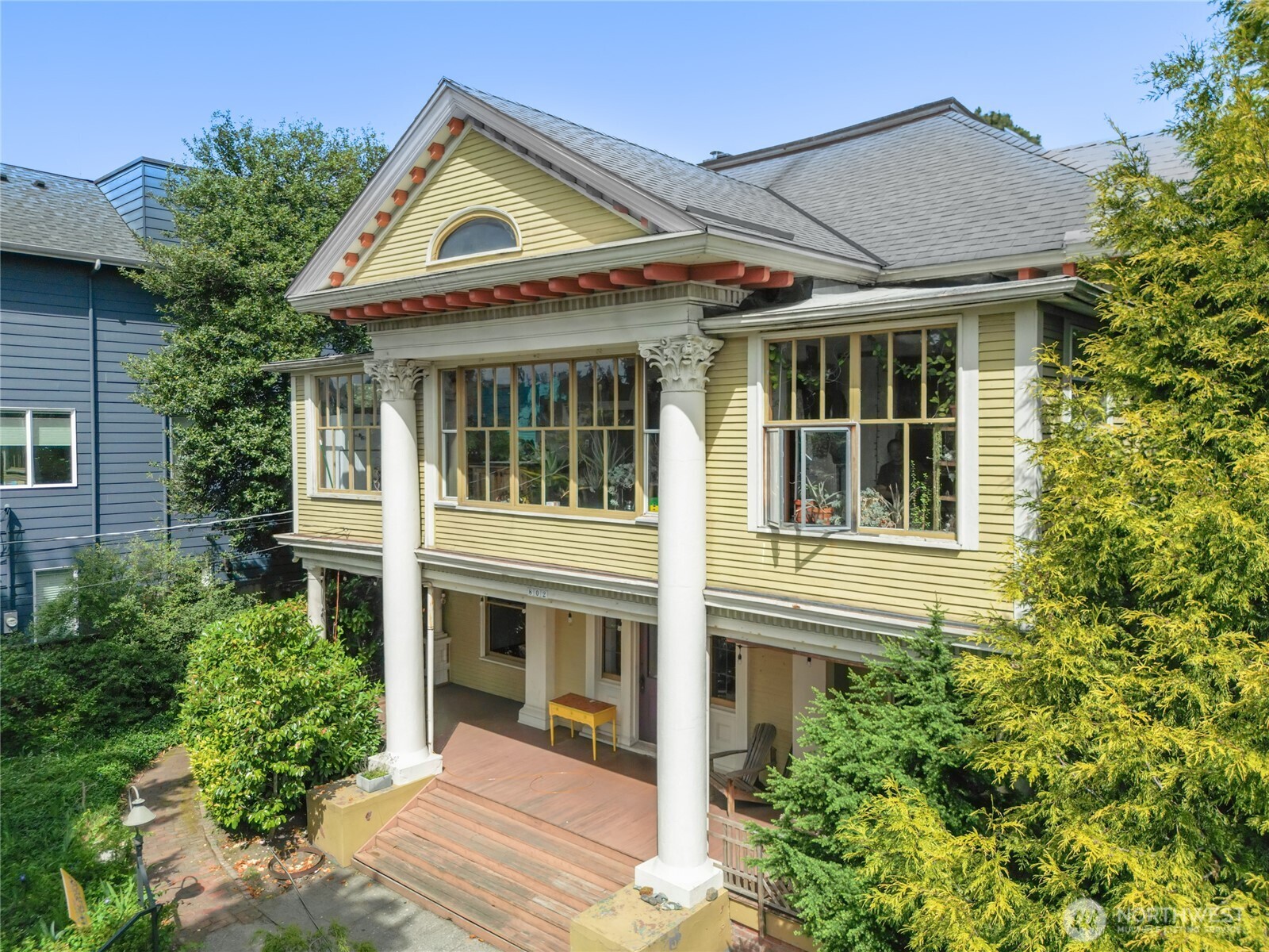 802 16th Avenue Seattle, WA 98122 - Photo 2 of 40